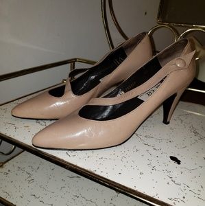 Vintage leather heels size 8.5